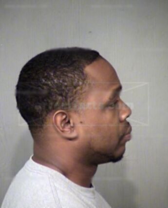 Deron Maurice Bey