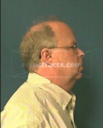 Donald R Lewis