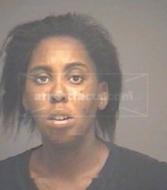 Latoya L Powell