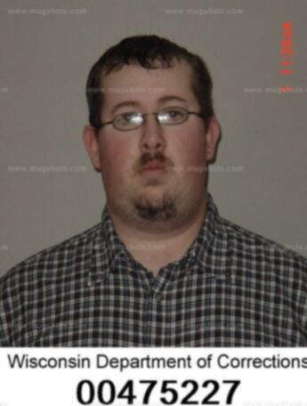 Evan J Kruck
