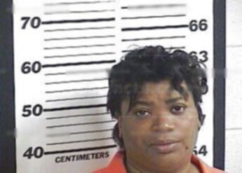 Carolyn D Lucas