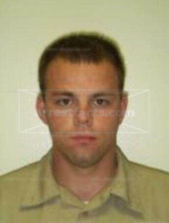 Travis D Hutchins