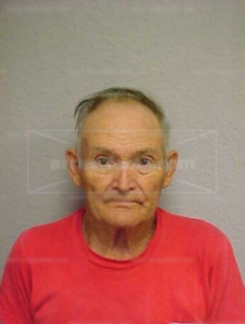 Donald L Huckabay