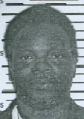 Johnny R Maxey