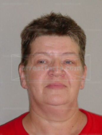 Lynne E Johnson