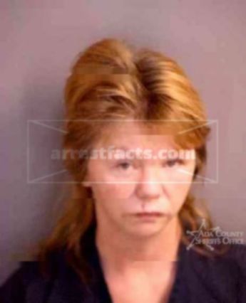 Terri L Searles