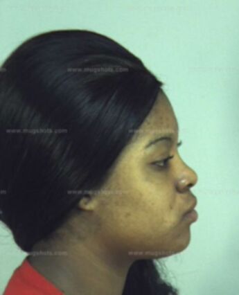 Shanikque L Woolbright