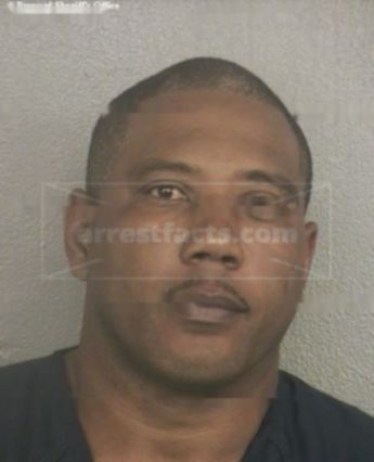 Dexter L Haynes