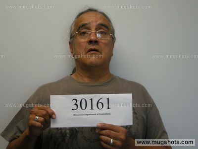 Robert E Pero
