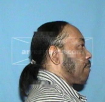 Aaron B Woods