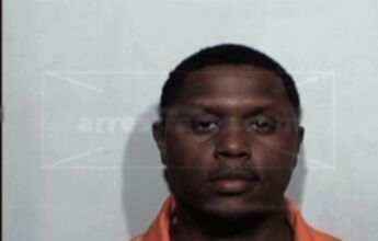 Deonte M Moss