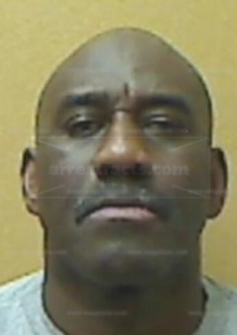 Robert E Davis
