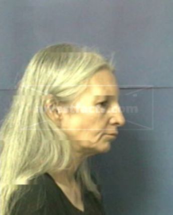Janet L Manzer