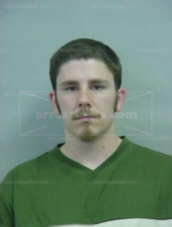 Travis L Roy
