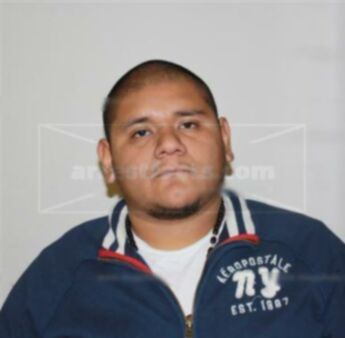 Mano Alberto Camarillo