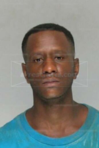 Michael Rontrez Wade