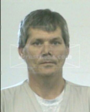 Darrell E Harris