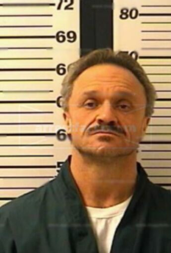 Robert L Wagoner