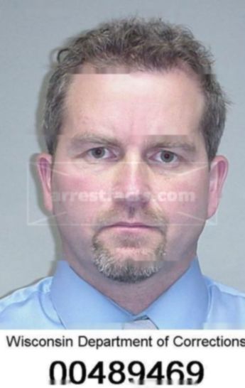 Kevin M Knecht