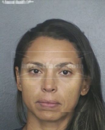Nina Palacios
