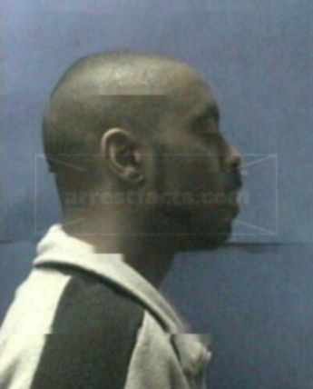 Lamar E Lee