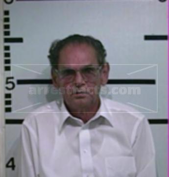 Salvador G Garza