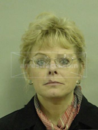 Carolyn J Behrens