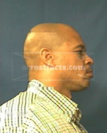 Trent L Hawkins