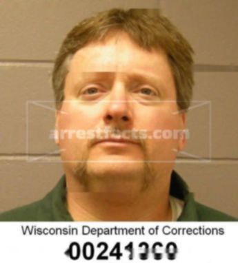 Lawrence J Tomcek