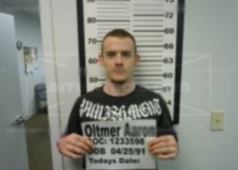 Aaron Dewayne-Dani Oltmer