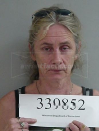 Terri L Hughes
