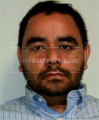 Carlos D Cruz