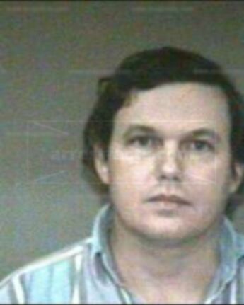 Dexter L Giddings