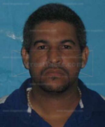 Jose R Alvarado-Leon
