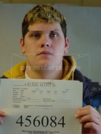 Scott D Falish