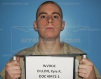 Kyle R Dillon