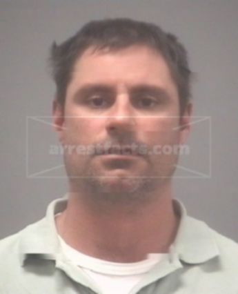 Travis M Sherry