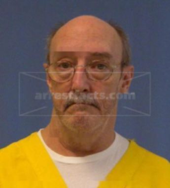 Glenn M Davis