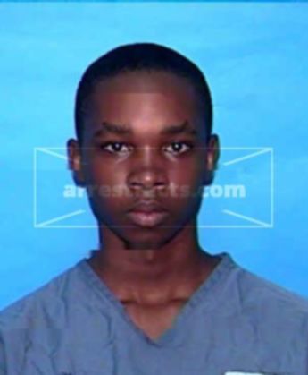 Javoris T Edwards