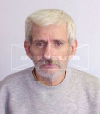 Jerry L Wood