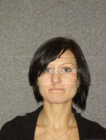 Amanda L Lavaque
