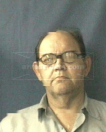 Lloyd D Drummond