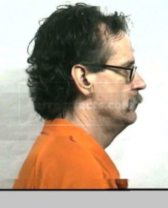 Lonnie J Clark