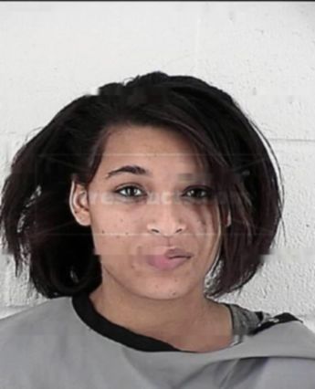 Nicolle Quianna Leonard