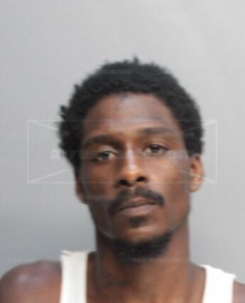 Tavares Maunel Britt