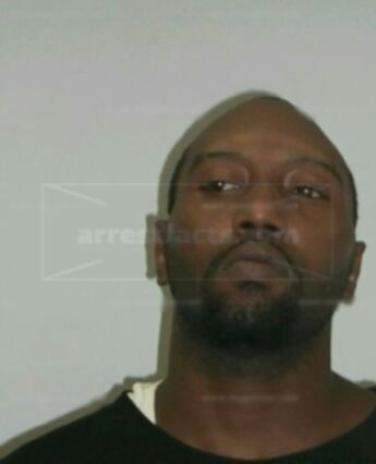 Bennie T Hollis