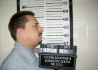 Aaron L Matthess