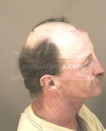 Dickie L Cummings