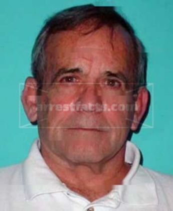 Dennis Lee Neaves
