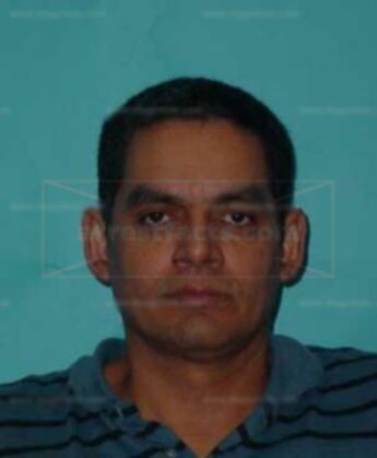 Raul R Vazquez